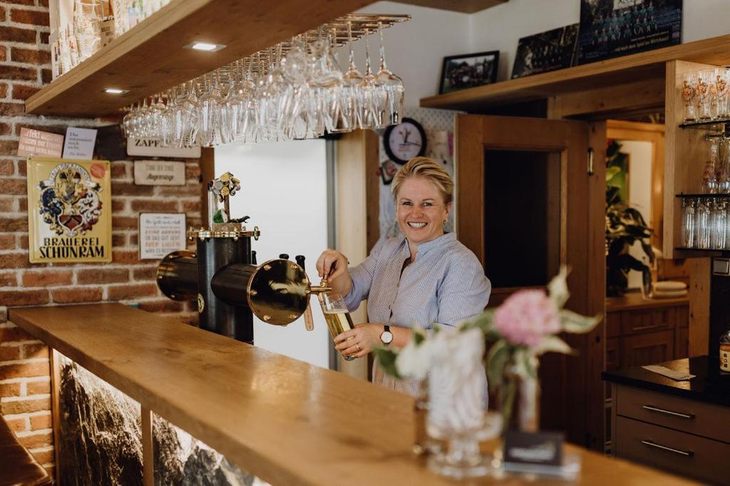 Dorfcafe Unken Hotelpension Swirtshaus Im Dorf Экстерьер фото