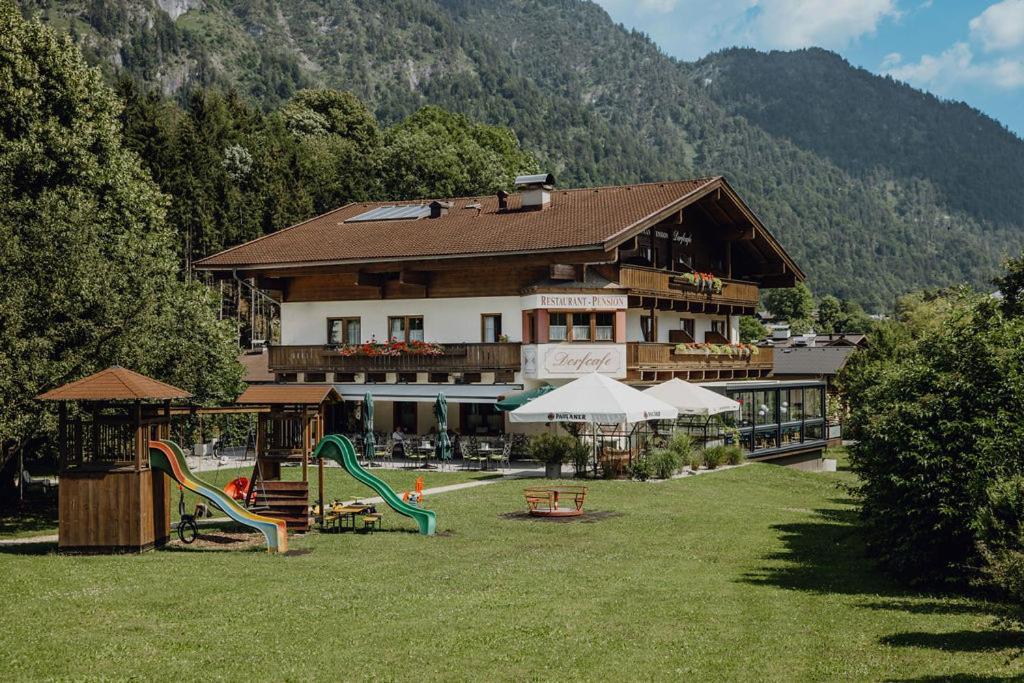 Dorfcafe Unken Hotelpension Swirtshaus Im Dorf Экстерьер фото